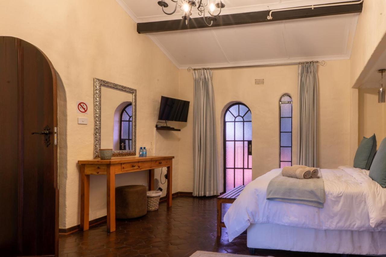קמפטון פארק Airport Tower Lodge מראה חיצוני תמונה