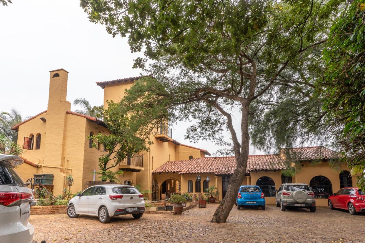 קמפטון פארק Airport Tower Lodge מראה חיצוני תמונה