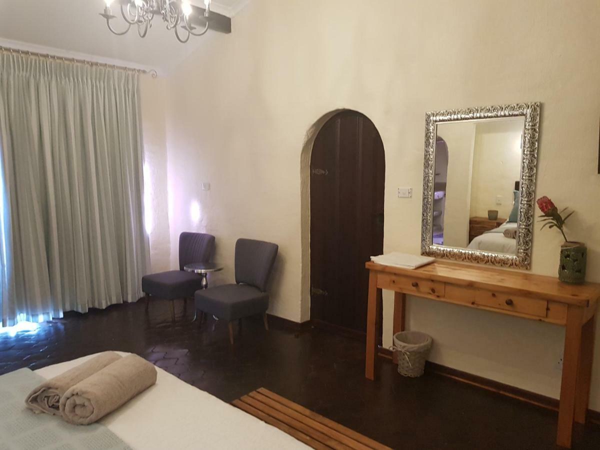 קמפטון פארק Airport Tower Lodge מראה חיצוני תמונה