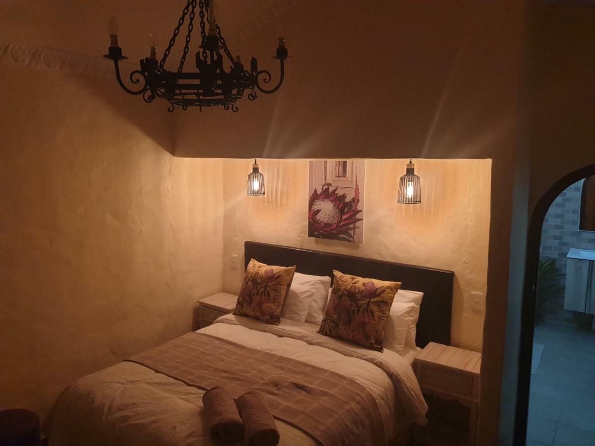 קמפטון פארק Airport Tower Lodge מראה חיצוני תמונה