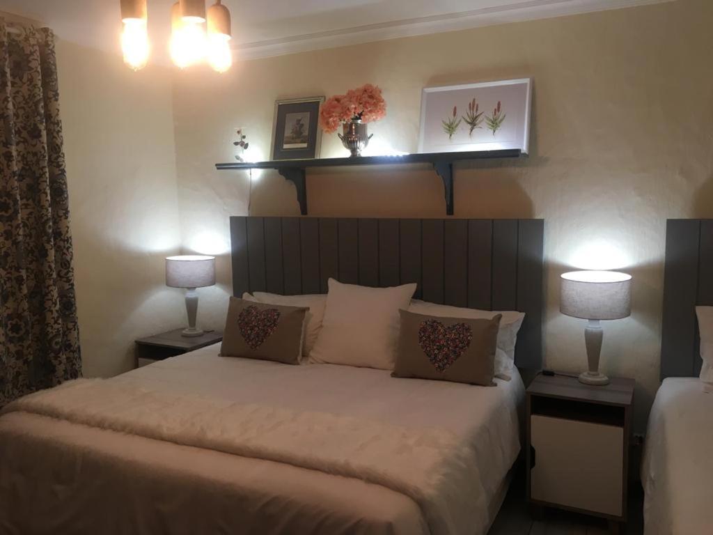 קמפטון פארק Airport Tower Lodge מראה חיצוני תמונה
